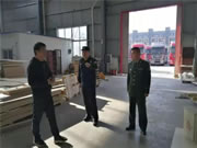 湖北十堰一木材加工黑作坊被查处!