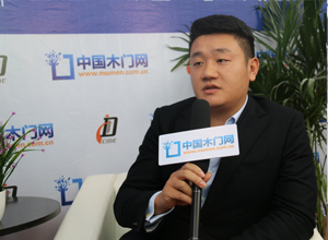 双羽木门:深入市场,深入终端,和经销商一起并肩作战